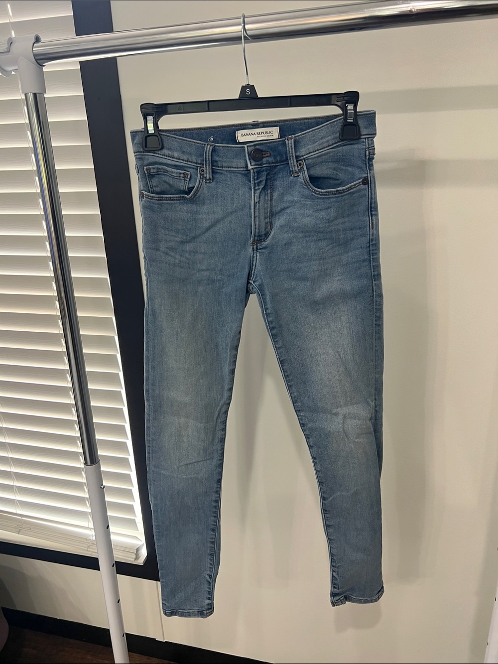Banana Republic Women’s Skinny Ankle Jeans in Light Blue Wash